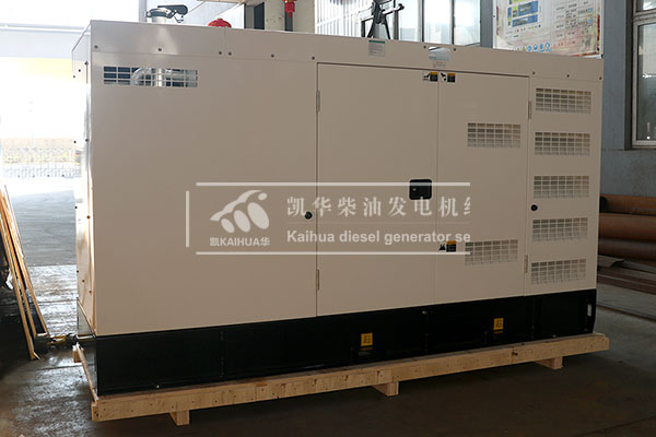 上?？蛻粲嗁?gòu)一臺(tái)200kw靜音發(fā)電機(jī)組成功出廠